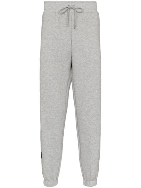 www.farfetch.com